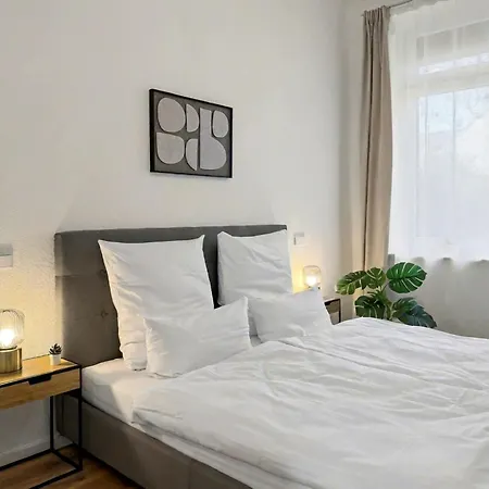 Apartment Stuck-denkmal-apartment Zentral In Mit Hohen Decken *